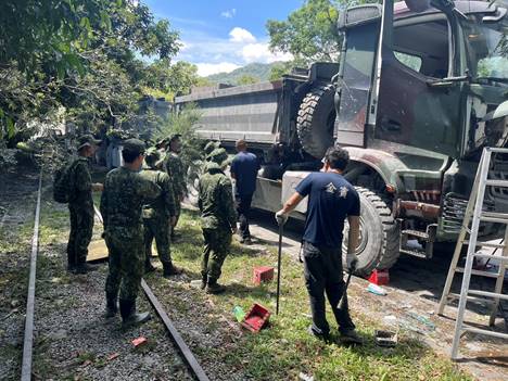 關懷社會（花蓮光復鄉隨伴支援救災）